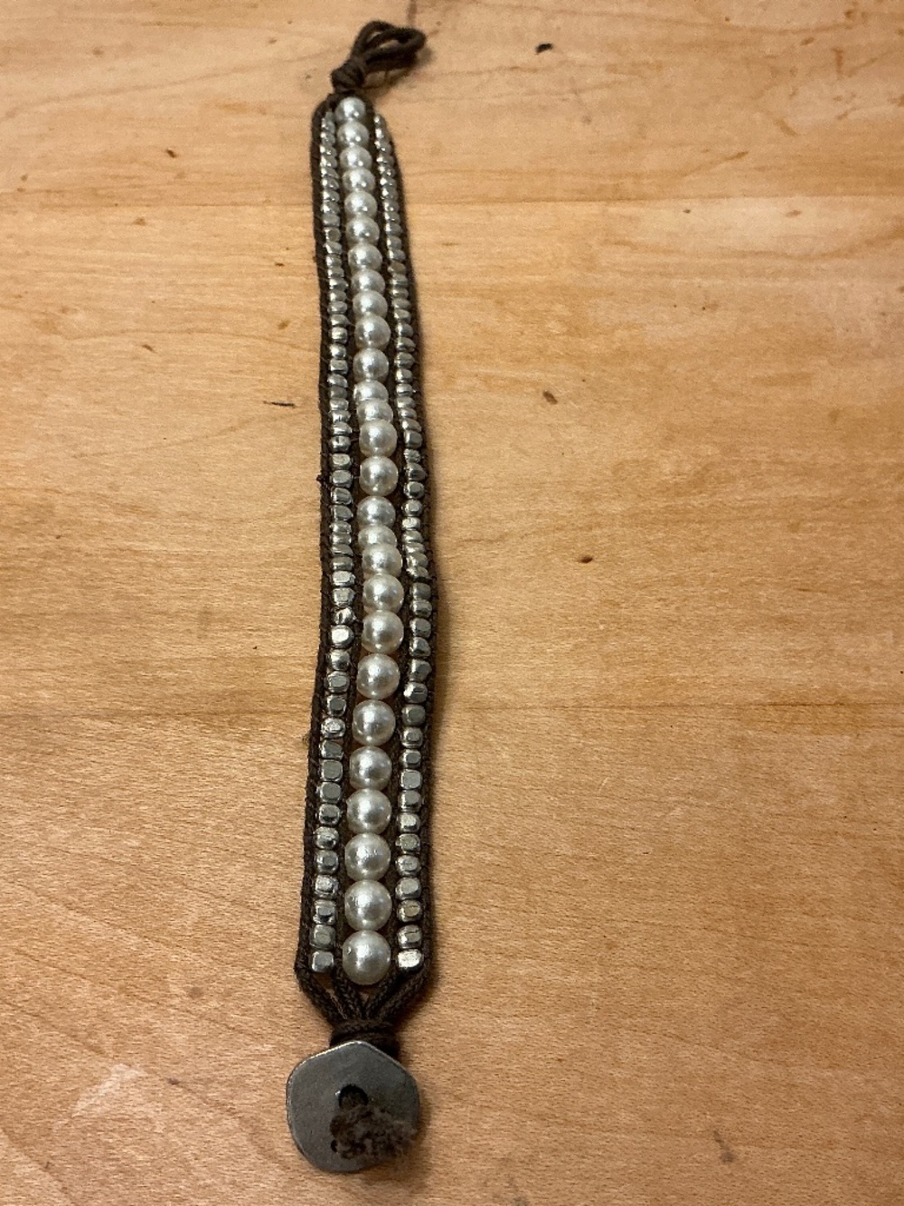 American Eagle Outfitters Brown Pearl and Silver tone beaded bracelet.